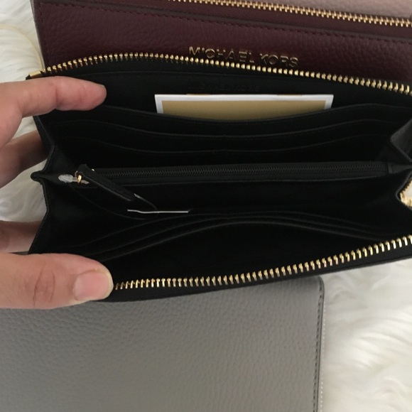 Michael Kors jet set LG three quarter zip wallet - Picture 3 of 7